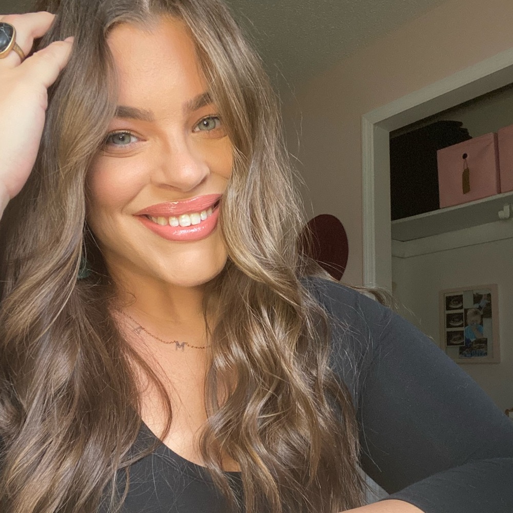 Meet your Posher, Nina